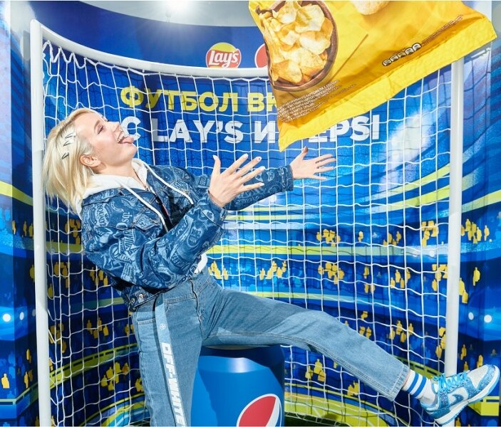Отмечаем возвращение футбола вместе с &laquo;Lay`s&raquo;&laquo;Pepsi&raquo; и Клавой Кокой в Рестопаркинге!