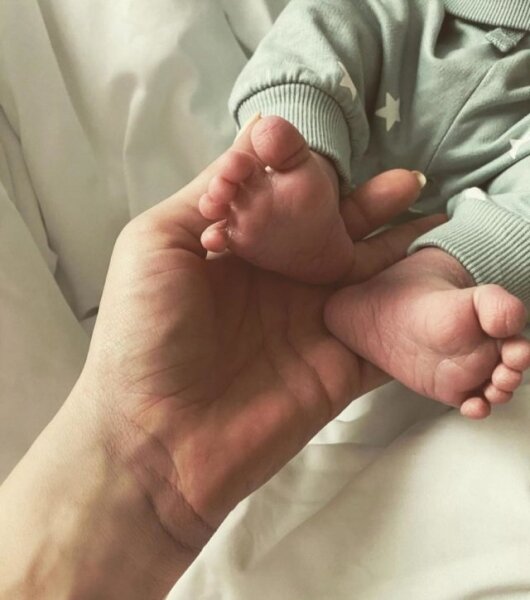 Первое фото новорожденного сына Кети Топурии 