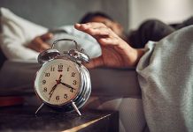 Как научиться вставать без будильника