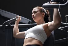 Почему силовые тренировки особенно нужны женщинам после 40