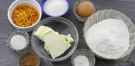 Фото приготовления рецепта: Апельсиновое песочное печенье с корицей - шаг №1