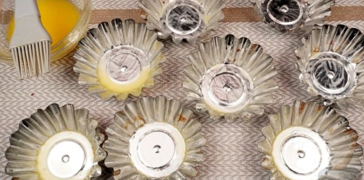 Фото приготовления рецепта: Баклава в форме тарталеток с начинкой из фисташек и лабне - шаг №4