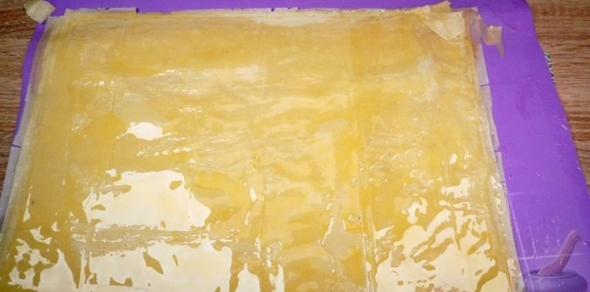 Фото приготовления рецепта: Баклава в форме тарталеток с начинкой из фисташек и лабне - шаг №3