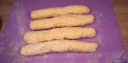 Фото приготовления рецепта: Бездрожжевые творожные пончики - шаг №6