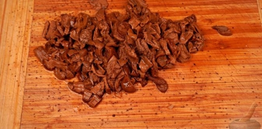 Фото приготовления рецепта: Блинчики с грибами, запечённые со сливочным соусом и сыром - шаг №16