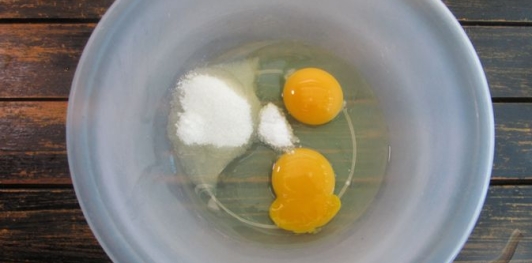 Фото приготовления рецепта: Блинчики с картошкой и грибами - шаг №2