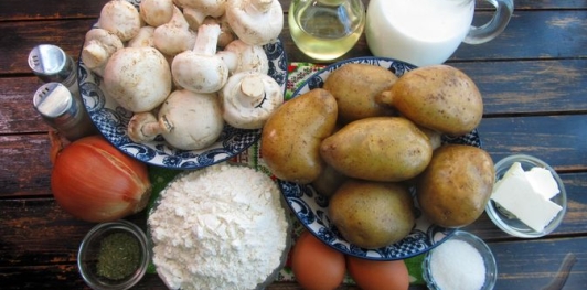 Фото приготовления рецепта: Блинчики с картошкой и грибами - шаг №1