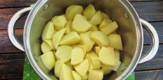 Фото приготовления рецепта: Блинчики с картошкой и грибами - шаг №13