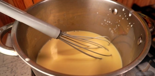 Фото приготовления рецепта: Блинчики с маком и кремом - шаг №13