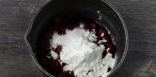 Фото приготовления рецепта: Блинчики с тремя начинками - шаг №2