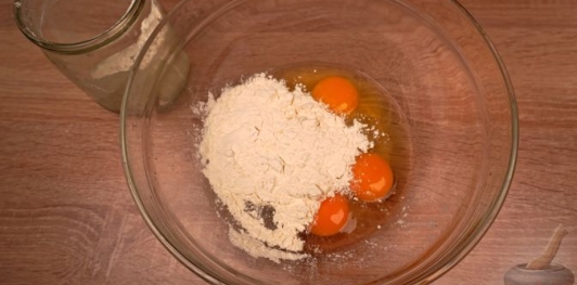 Фото приготовления рецепта: Блинчики с творожной начинкой, в шоколаде - шаг №3