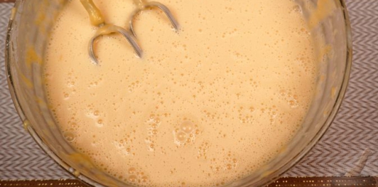 Фото приготовления рецепта: Блинчики сентдёрдьские (блинный торт по-венгерски) - шаг №7