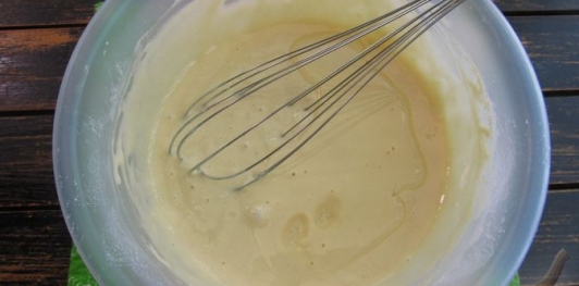 Фото приготовления рецепта: Блинный торт с курицей и грибами - шаг №7