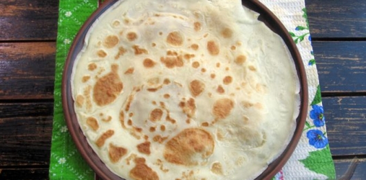 Фото приготовления рецепта: Блинный торт с курицей и грибами - шаг №28