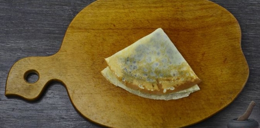 Фото приготовления рецепта: Блины с маковой начинкой - шаг №24