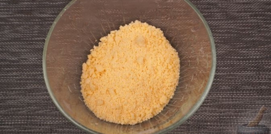 Фото приготовления рецепта: Дрожжевые булочки с повидлом - шаг №17