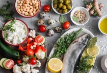 Есть, чтобы жить. Какие 5 диет доказанно продлевают жизнь