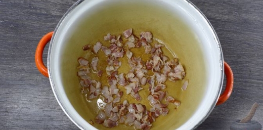 Фото приготовления рецепта: Фасолевый суп с фаршем - шаг №3