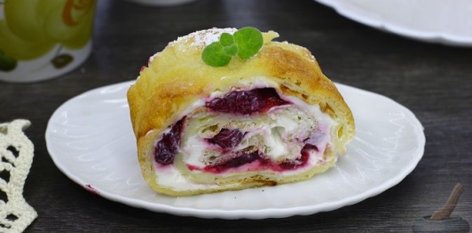 Фото приготовления рецепта: Финский блинный рулет - шаг №27