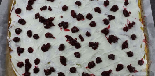 Фото приготовления рецепта: Финский блинный рулет - шаг №21