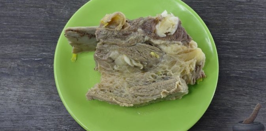 Фото приготовления рецепта: Гороховый суп с чечевицей, на говяжьем бульоне - шаг №12