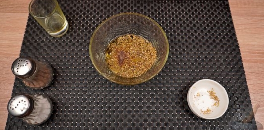 Фото приготовления рецепта: Греческий капустный салат - шаг №11