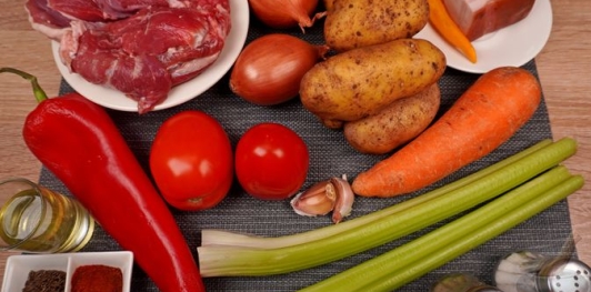 Фото приготовления рецепта: Гуляш из баранины - шаг №1