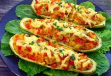 Кабачки, фаршированные болгарским перцем с морковью и сыром