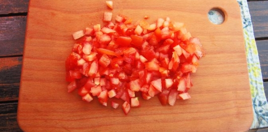 Фото приготовления рецепта: Кармашки из куриного фарша, с сыром и овощами - шаг №5