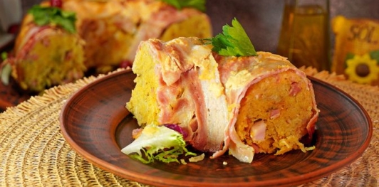 Фото приготовления рецепта: Картофельная бабка с беконом - шаг №19