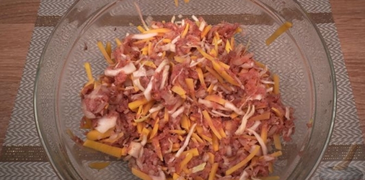 Фото приготовления рецепта: Картофельно-мясная запеканка Харя - шаг №7