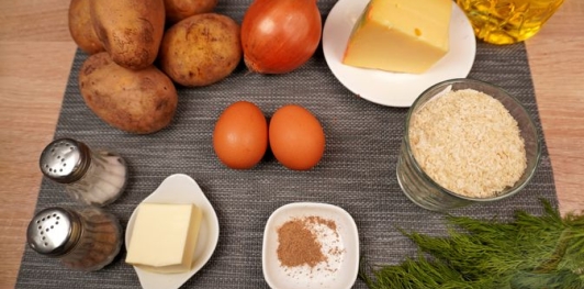 Фото приготовления рецепта: Картофельно-сырные котлеты - шаг №1