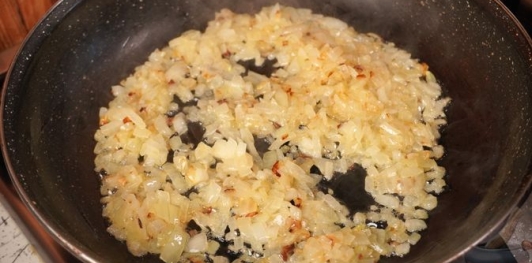 Фото приготовления рецепта: Картофельно-творожные клёцки - шаг №4