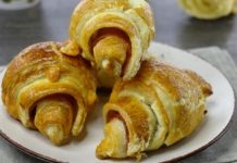 Круассаны с ветчиной и сыром