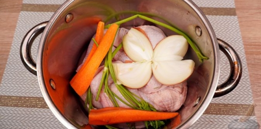 Фото приготовления рецепта: Курица по-черкесски - шаг №4