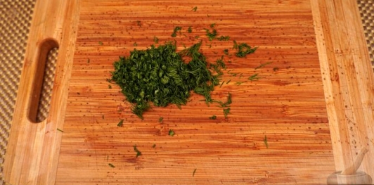 Фото приготовления рецепта: Куриные отбивные в морковном кляре - шаг №2