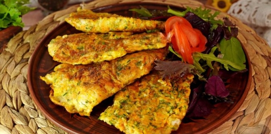 Фото приготовления рецепта: Куриные отбивные в морковном кляре - шаг №16