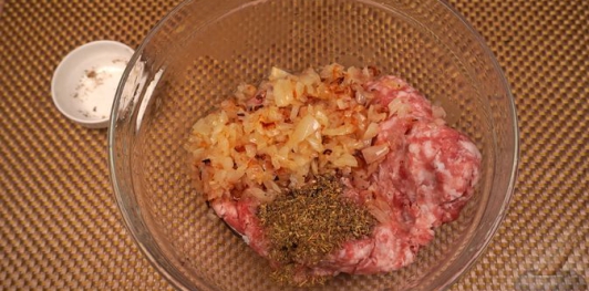 Фото приготовления рецепта: Лодочки из картофеля с фаршем (в духовке) - шаг №4