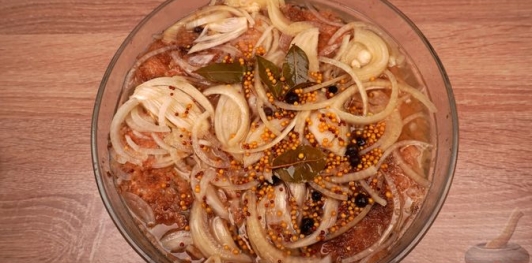 Фото приготовления рецепта: Маринованная рыба по-венгерски - шаг №20