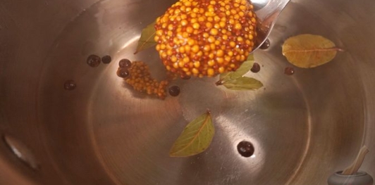 Фото приготовления рецепта: Маринованная рыба по-венгерски - шаг №12