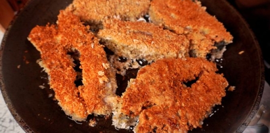 Фото приготовления рецепта: Маринованная рыба по-венгерски - шаг №9