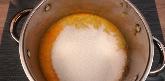 Фото приготовления рецепта: Мазурек с апельсином и шоколадом - шаг №12