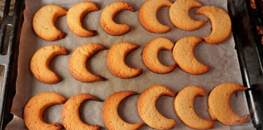 Фото приготовления рецепта: Медомакарона (греческое печенье) - шаг №13