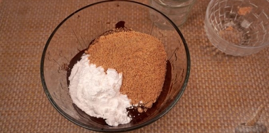 Фото приготовления рецепта: Миндальные конфеты с фундуком и фисташками - шаг №12