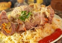 Мясные рулетики с квашеной капустой