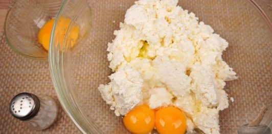 Фото приготовления рецепта: Молдавские вертуты с творогом и зеленью - шаг №6