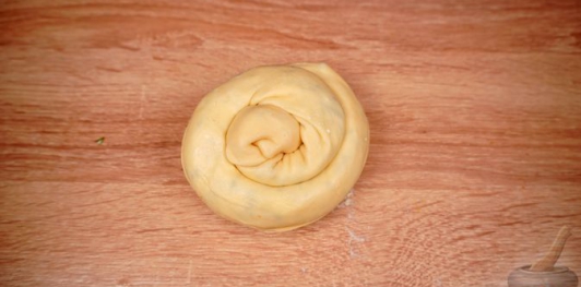 Фото приготовления рецепта: Молдавские вертуты с творогом и зеленью - шаг №19