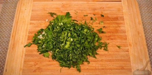 Фото приготовления рецепта: Молдавские вертуты с творогом и зеленью - шаг №8