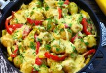 Молодой картофель с кабачками и сладким перцем (на сковороде)