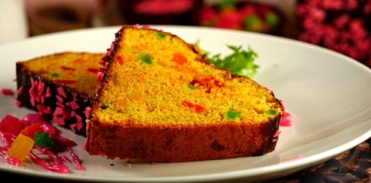 Фото приготовления рецепта: Морковно-апельсиновый кекс с цукатами - шаг №29